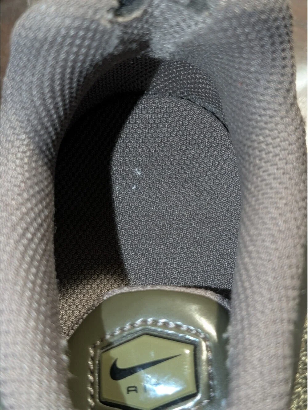 Nike Air Max Plus GS Olive Green Cargo Size 6Y Shoes 655020-200 Rare Find!